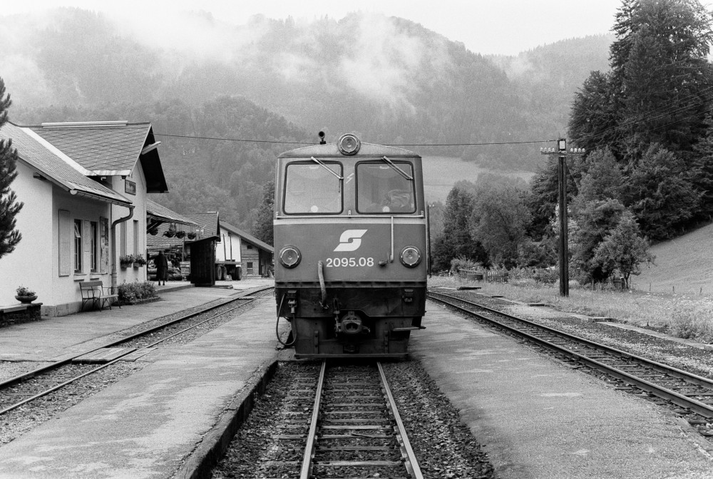 http://images.bahnstaben.de/HiFo/00030_Interrail 1982 - Teil 5  Ybbstalbahn mit Dampf und Diesel/3464393731666561.jpg